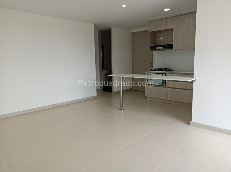 3BR Apartment in Loma Del Escobero (90 m²) - 2