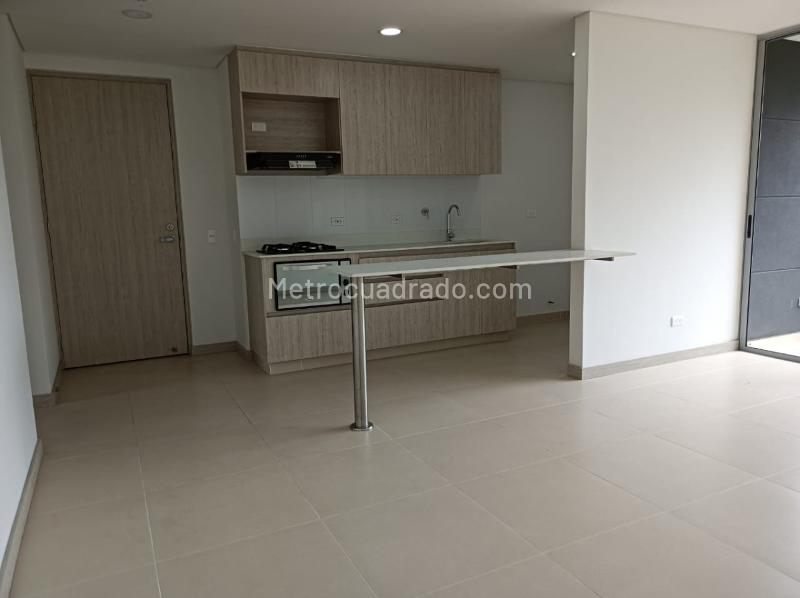 3BR Apartment in Loma Del Escobero (90 m²) - 3