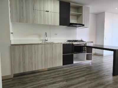Apartaestudio en arriendo en Loma De Los Gonzalez, Medellín, 60 m² · foto 4 de 13