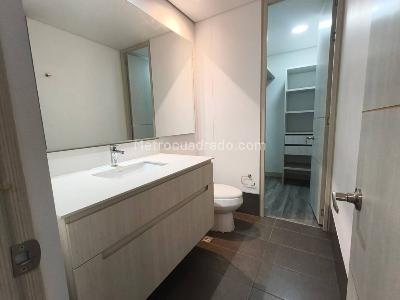 Apartaestudio en arriendo en Loma De Los Gonzalez, Medellín, 60 m² · foto 8 de 13