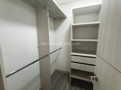 Apartaestudio en arriendo en Loma De Los Gonzalez, Medellín, 60 m² · foto 9 de 13