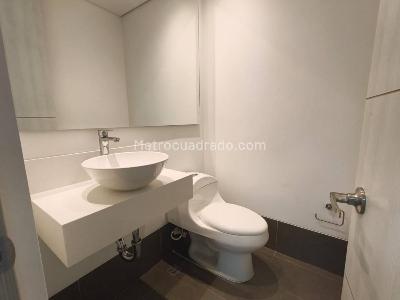 Apartaestudio en arriendo en Loma De Los Gonzalez, Medellín, 60 m² · foto 11 de 13