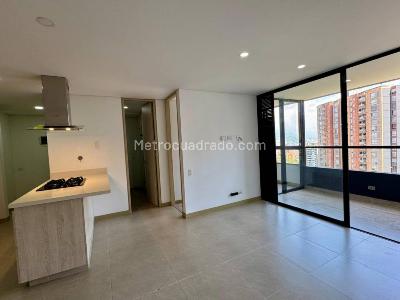 Apartamento en venta en Loma De Las Brujas, Envigado · foto 2 de 17