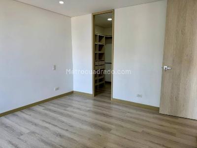 Apartamento en venta en Loma De Las Brujas, Envigado · foto 11 de 17