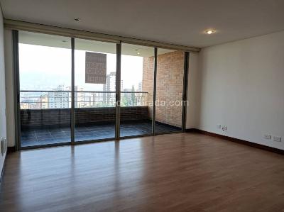 Apartamento en arriendo en Loma De Los Gonzalez, Medellín · foto 3 de 20