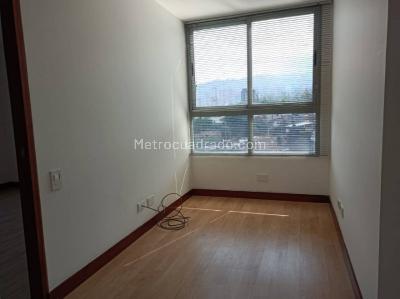 Apartamento en arriendo en Loma De Los Gonzalez, Medellín · foto 8 de 20
