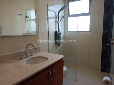 Apartamento en arriendo en Loma De Los Gonzalez, Medellín · foto 12 de 20