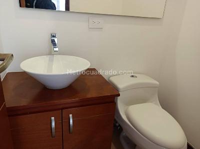 Apartamento en arriendo en Loma De Los Gonzalez, Medellín · foto 16 de 20