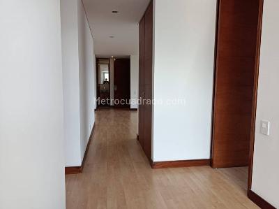 Apartamento en arriendo en Loma De Los Gonzalez, Medellín · foto 17 de 20