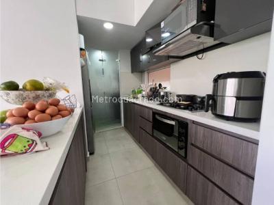Apartamento de 3 alcobas en venta en Calasanz, Medellín, 93 m² · foto 6 de 20