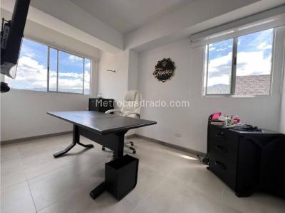 Apartamento de 3 alcobas en venta en Calasanz, Medellín, 93 m² · foto 9 de 20