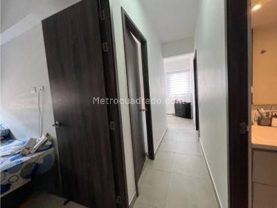 Apartamento de 3 alcobas en venta en Calasanz, Medellín, 93 m² · foto 13 de 20