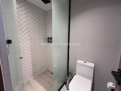 Apartaestudio en venta en Parque Poblado, Medellín, 21 m² · foto 3 de 11