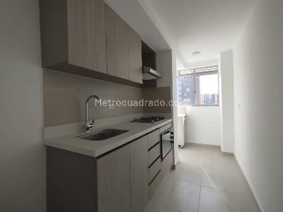 Apartamento de 3 alcobas en arriendo en Los Colegios, Rionegro, 74 m² · foto 3 de 15