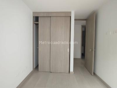 Apartamento de 3 alcobas en arriendo en Los Colegios, Rionegro, 74 m² · foto 10 de 15