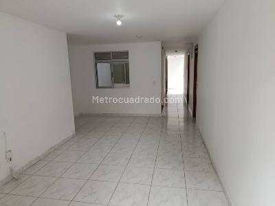 Casa de 3 alcobas en arriendo en Belen Las Playas, Medellín, 110 m² · foto 2 de 13