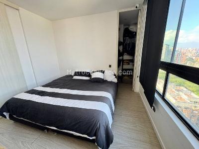 Apartamento de 3 alcobas en venta en Las Lomas, Medellín, 153 m² · foto 7 de 20