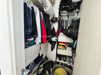 Apartamento de 3 alcobas en venta en Las Lomas, Medellín, 153 m² · foto 15 de 20