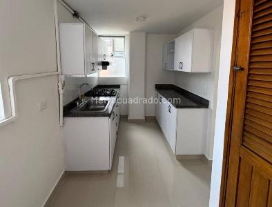 Apartamento de 3 alcobas en arriendo en Camino Verde, Envigado, 70 m² · foto 4 de 14