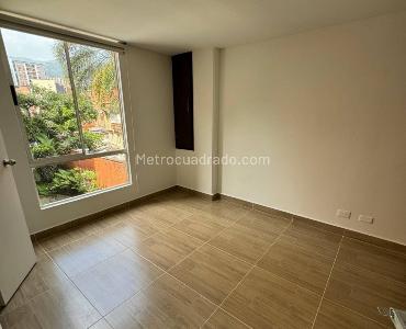 Apartamento de 3 alcobas en arriendo en Camino Verde, Envigado, 70 m² · foto 8 de 14