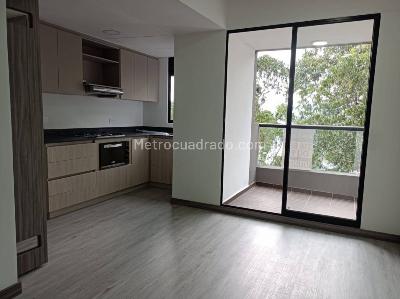 Apartamento de 3 alcobas en arriendo en Las Palmas, Medellín, 78 m² · foto 2 de 17