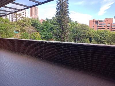 Apartaestudio en arriendo en Loma De Los Gonzalez, Medellín · foto 13 de 16