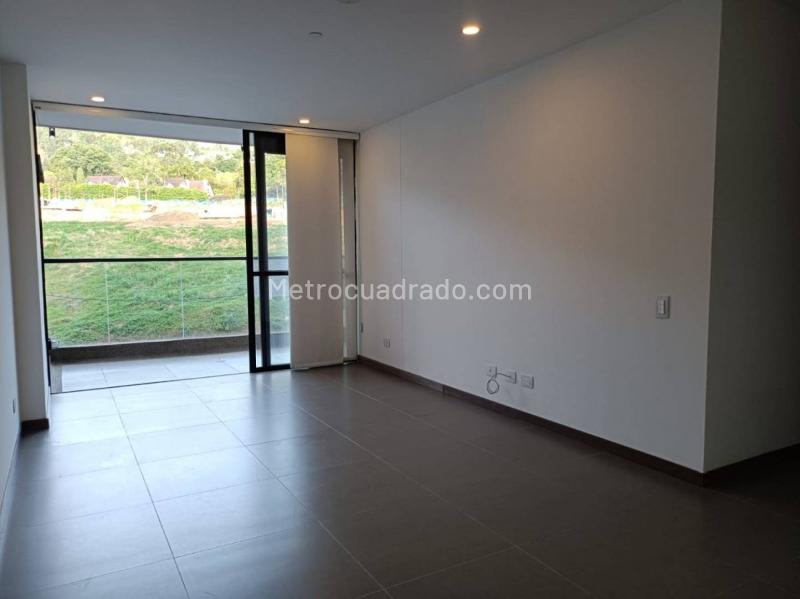 2BR Apartment in Loma Del Escobero (72 m²)