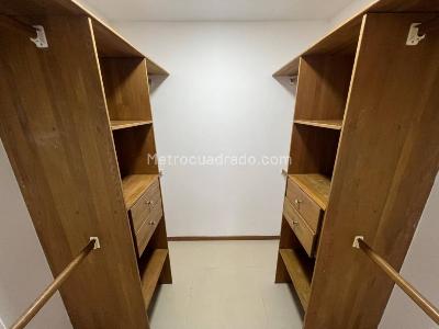 Apartamento de 3 alcobas en venta en Vereda Las Lomitas, Sabaneta, 181 m² · foto 8 de 16