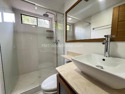 Apartamento de 3 alcobas en venta en Vereda Las Lomitas, Sabaneta, 181 m² · foto 9 de 16