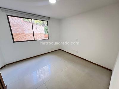Apartamento de 3 alcobas en venta en Vereda Las Lomitas, Sabaneta, 181 m² · foto 10 de 16