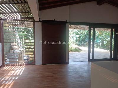 Casa de 2 alcobas en arriendo en Loma De Las Brujas, Envigado, 160 m² · foto 9 de 20