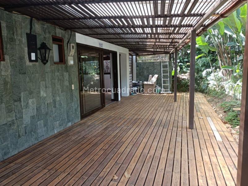 2BR House in Loma De Las Brujas (160 m²) - 2
