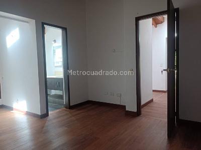 Casa de 2 alcobas en arriendo en Loma De Las Brujas, Envigado, 160 m² · foto 10 de 20