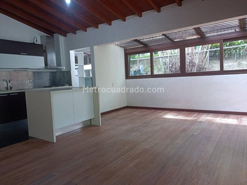 2BR House in Loma De Las Brujas (160 m²) - 4
