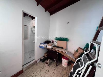 Casa de 4 alcobas en venta en Estadio, Medellín, 165 m² · foto 13 de 20