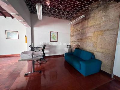 Casa de 4 alcobas en venta en Estadio, Medellín, 165 m² · foto 15 de 20