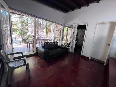 Casa de 4 alcobas en venta en Estadio, Medellín, 165 m² · foto 9 de 20