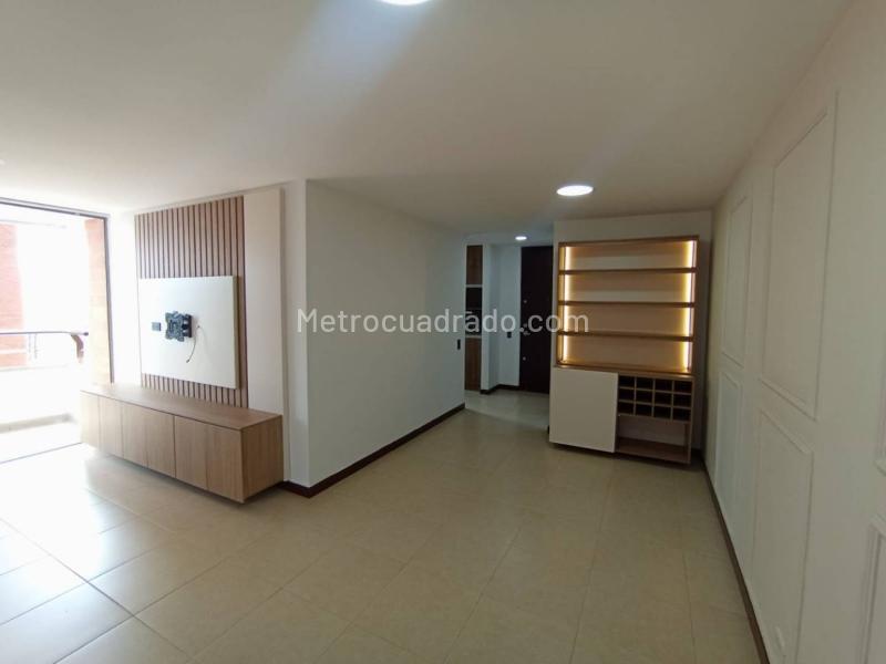 3BR Apartment in La Loma Del Indio (90 m²)