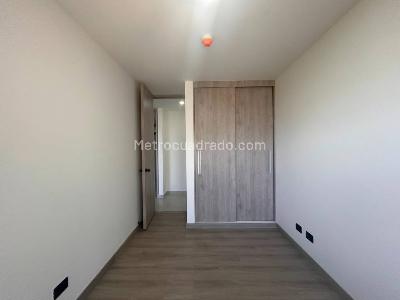 Apartamento de 2 alcobas en venta en Loma Del Escobero, Envigado, 66 m² · foto 10 de 20