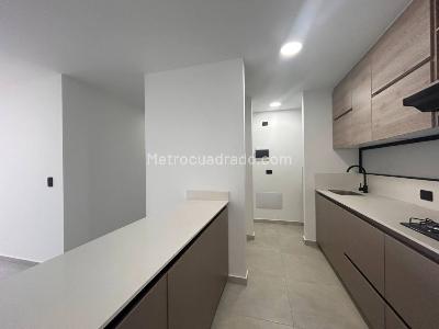 Apartamento de 2 alcobas en venta en Loma Del Escobero, Envigado, 66 m² · foto 6 de 20