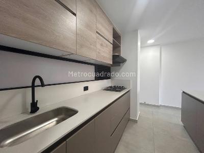 Apartamento de 2 alcobas en venta en Loma Del Escobero, Envigado, 66 m² · foto 8 de 20