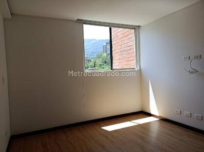 Apartamento en arriendo en La Abadia, Envigado · foto 12 de 19