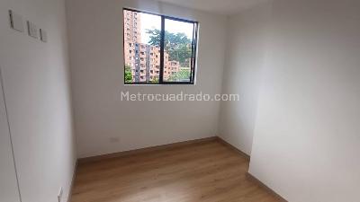 Apartamento en arriendo en Loma Del Barro, Envigado · foto 11 de 15