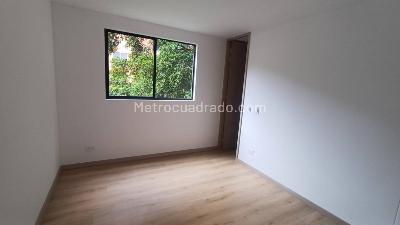 Apartamento en arriendo en Loma Del Barro, Envigado · foto 6 de 15
