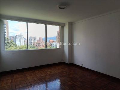 Apartamento de 3 alcobas en arriendo en Loma De Los Parra, Medellín, 155 m² · foto 10 de 18