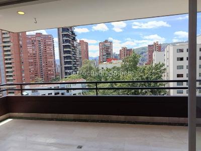 Apartamento de 3 alcobas en arriendo en Loma De Los Parra, Medellín, 155 m² · foto 16 de 18