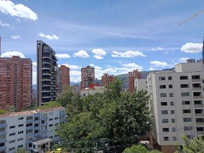 Apartamento de 3 alcobas en arriendo en Loma De Los Parra, Medellín, 155 m² · foto 17 de 18