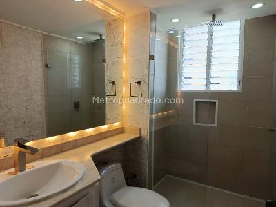 Apartamento de 3 alcobas en arriendo en Loma De Los Parra, Medellín, 155 m² · foto 7 de 18