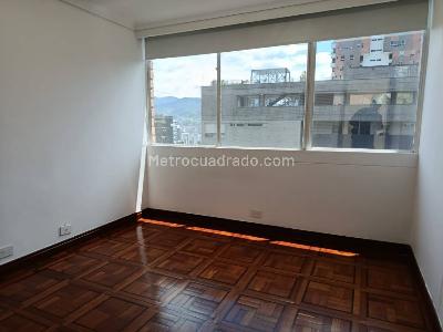Apartamento de 3 alcobas en arriendo en Loma De Los Parra, Medellín, 155 m² · foto 9 de 18