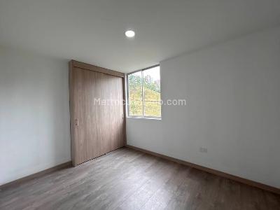 Apartamento de 3 alcobas en venta en Aves Maria, Sabaneta, 71 m² · foto 11 de 14